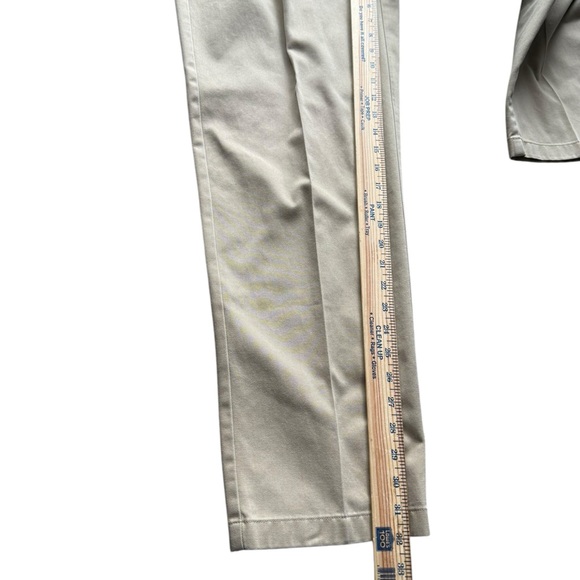 L.L. Bean men’s size 36 x 32 classic fit khaki dress pants. - Picture 4 of 5